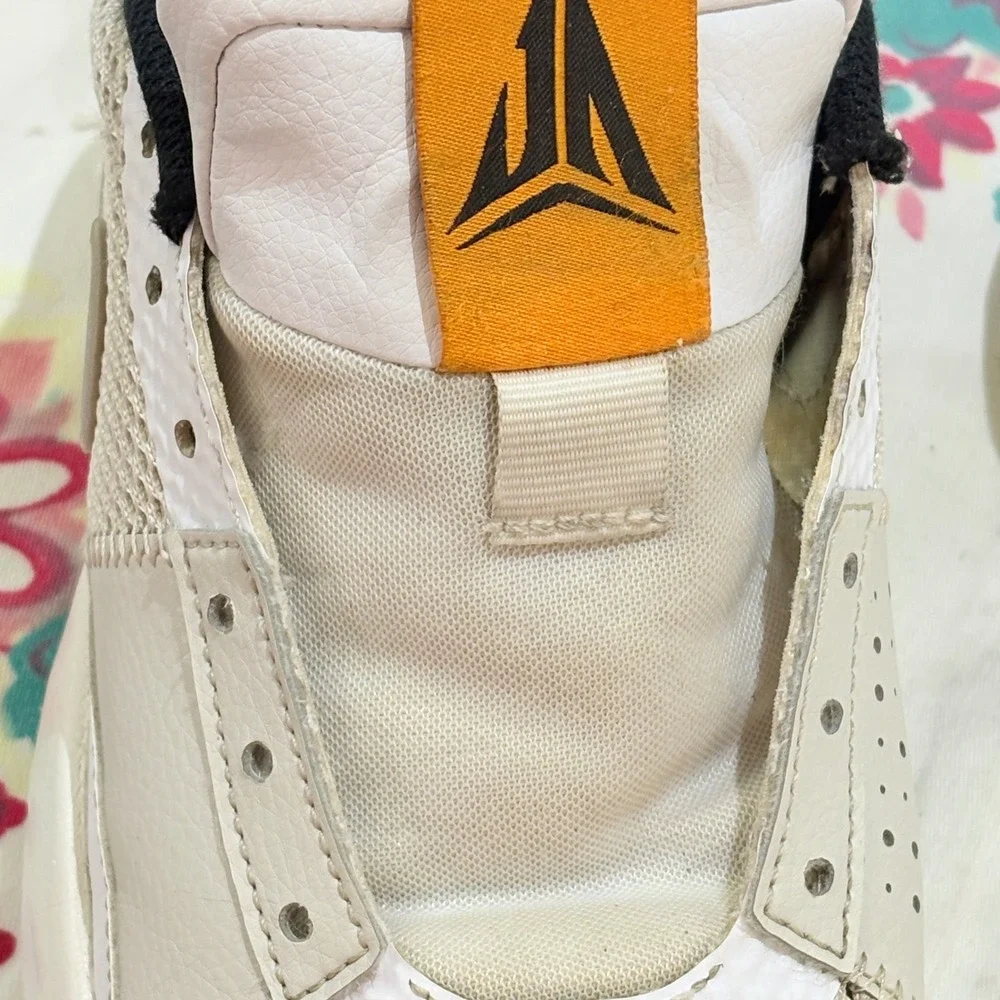 Nike ja mismatched